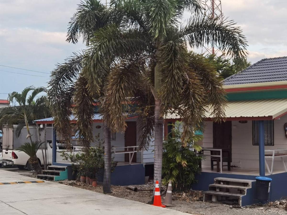 Sailom Resort​ Chom Thong Extérieur photo