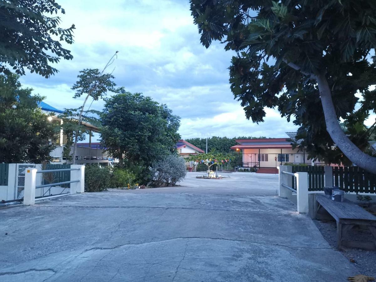 Sailom Resort​ Chom Thong Extérieur photo